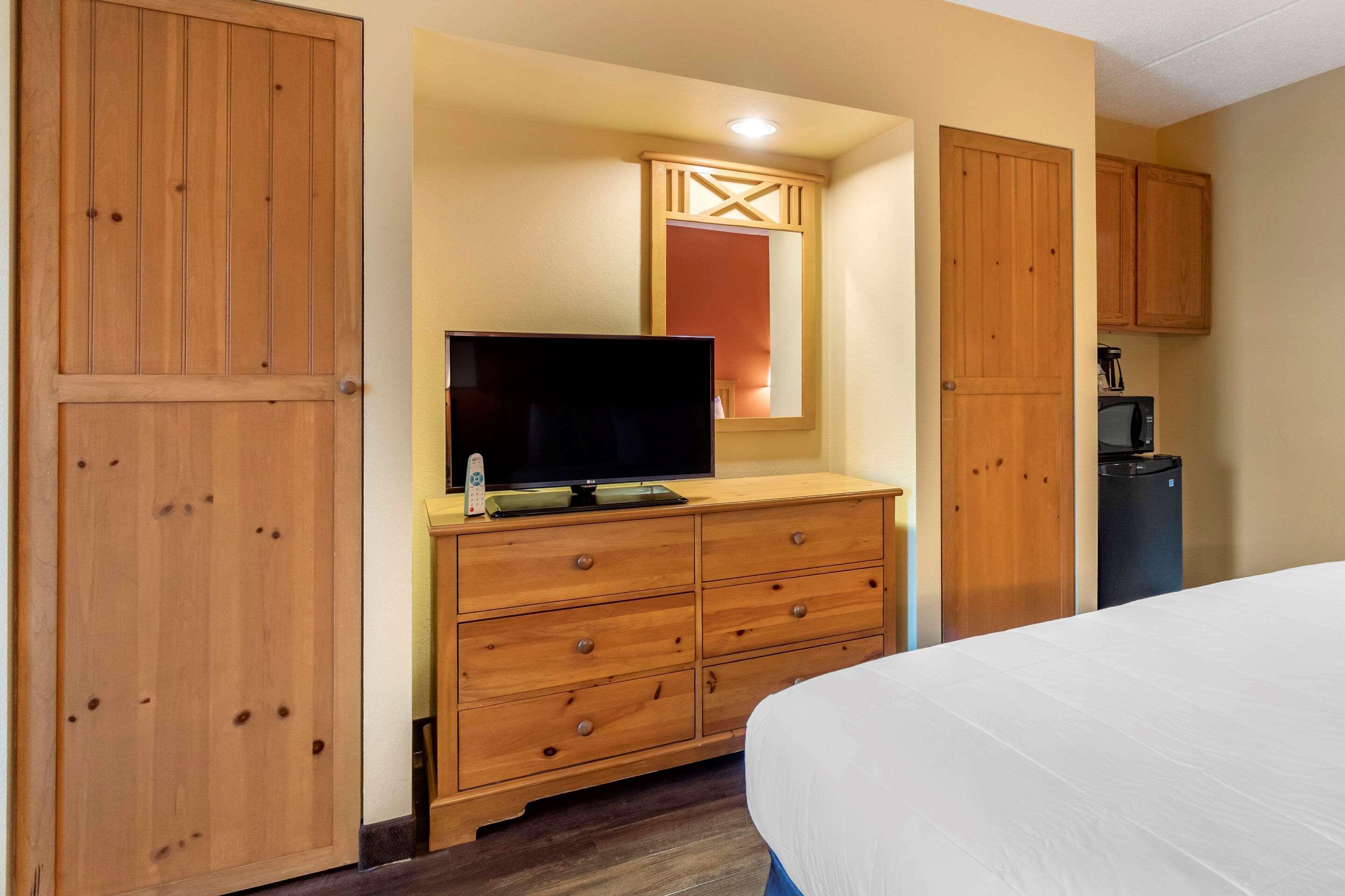 Econo Lodge Pigeon Forge Riverside Екстер'єр фото