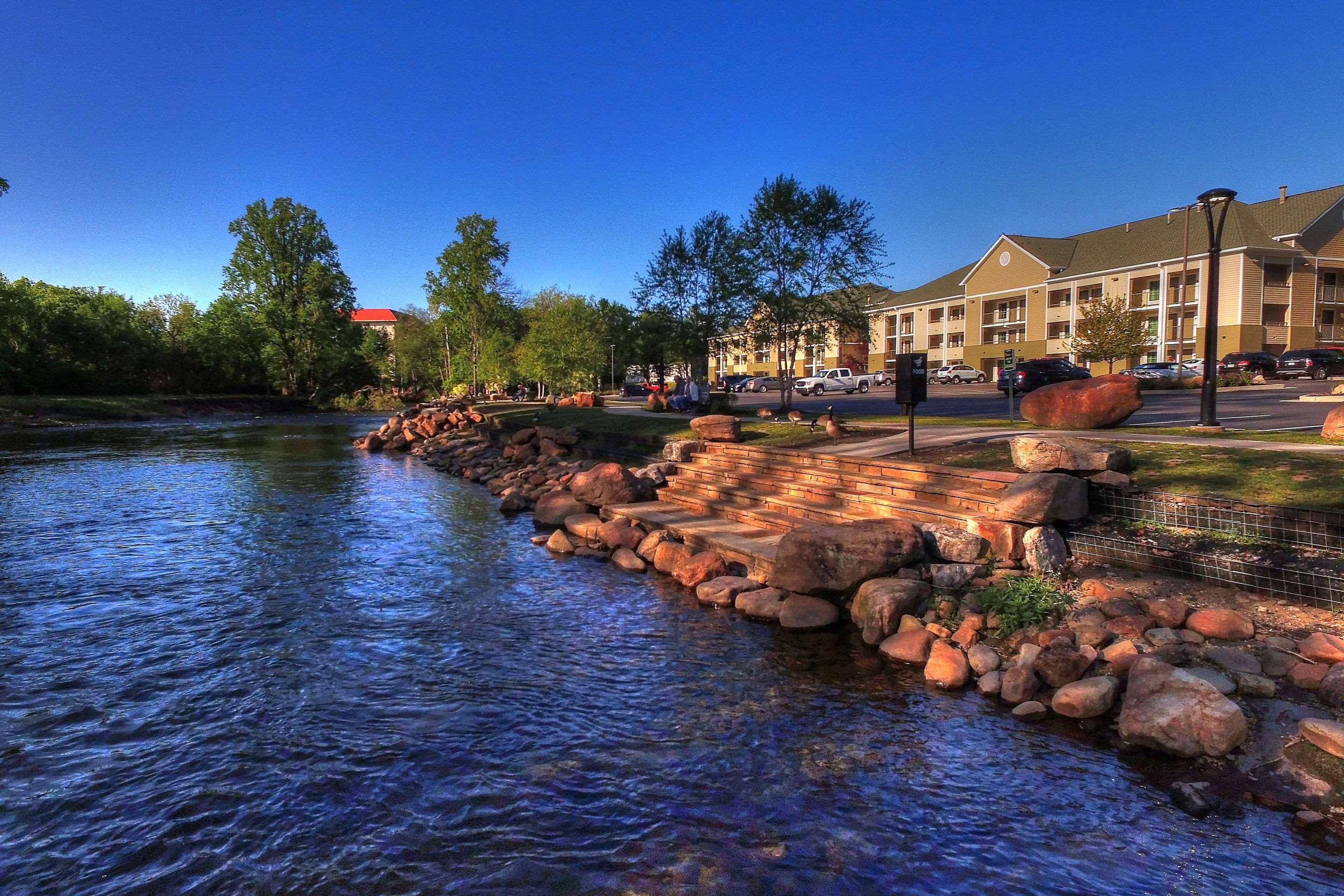 Econo Lodge Pigeon Forge Riverside Екстер'єр фото