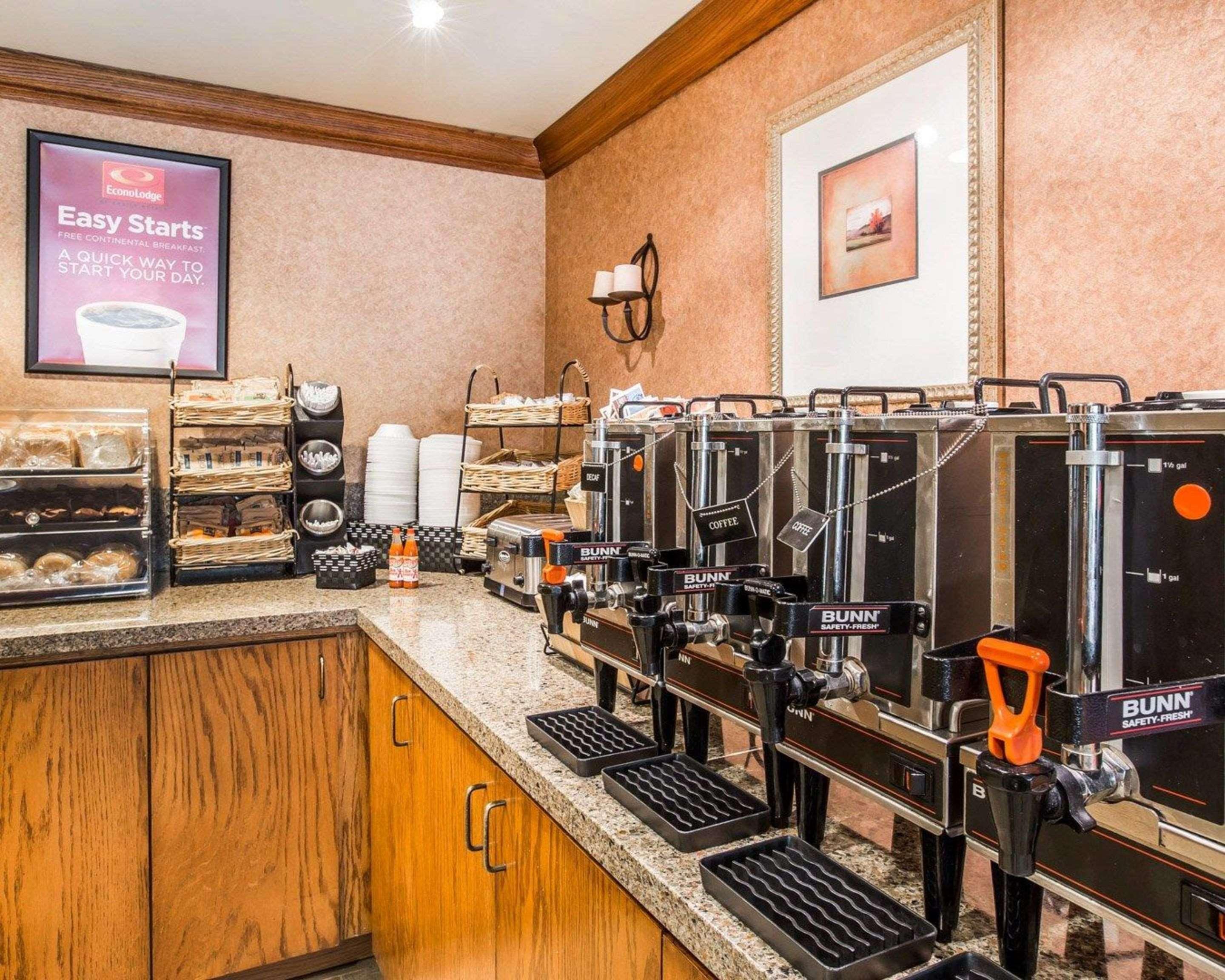 Econo Lodge Pigeon Forge Riverside Екстер'єр фото